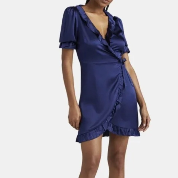 Hill House Blue Silk Wrap Nima Robe - Picture 4 of 11